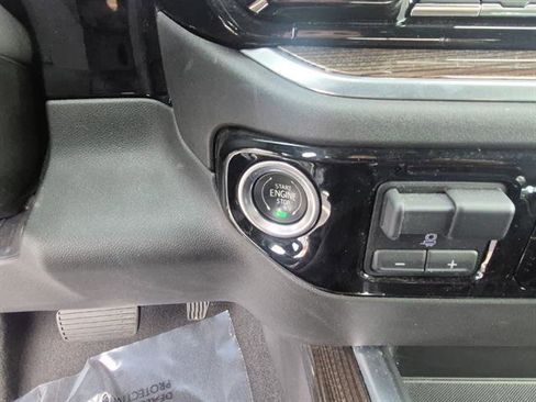 Used 2022 Chevrolet Silverado 1500 RST image 50