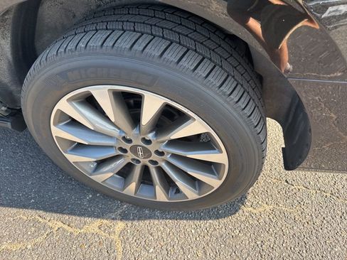 Used 2020 Lincoln Navigator Reserve w/ Luxury Package image 21