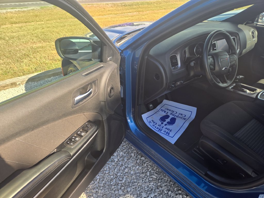 Used 2023 Dodge Charger SXT RWD image 5