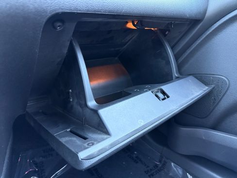 Used 2014 Ford Fiesta Titanium image 22