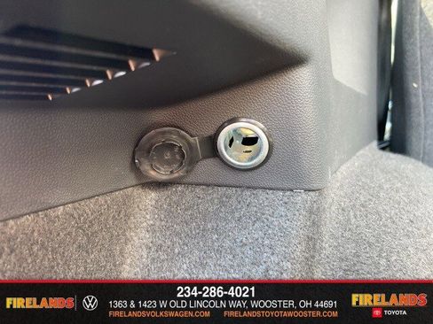 New 2024 Volkswagen Tiguan SE image 67