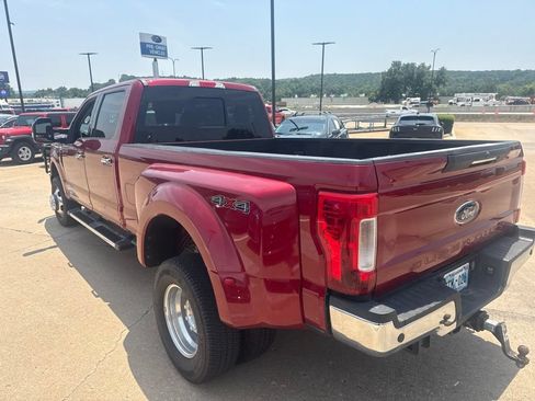 Used 2019 Ford F350 Lariat w/ Lariat Ultimate Package AWD/4WD image 6