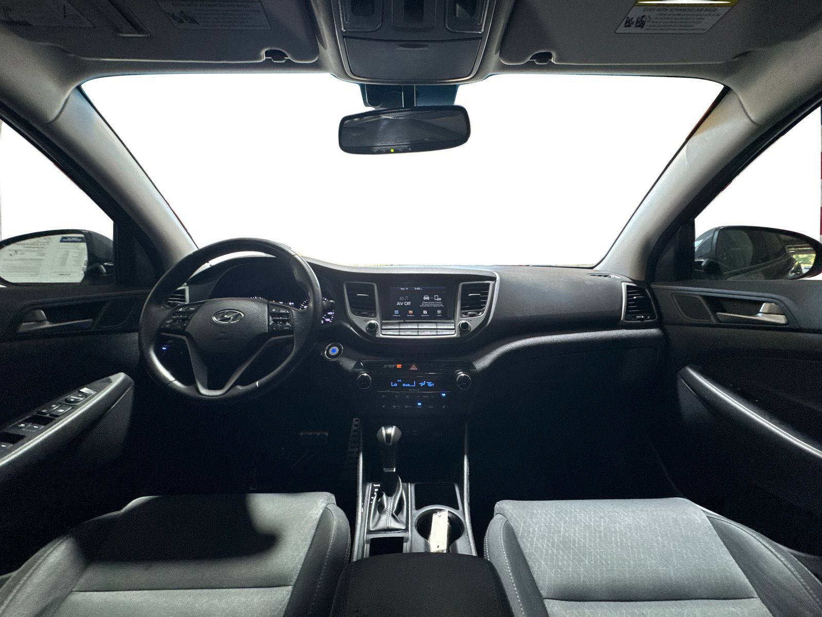 Used 2018 Hyundai Tucson Value AWD/4WD image 13