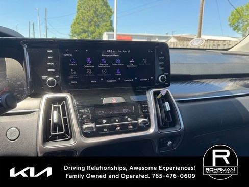 Used 2022 Kia Sorento S FWD image 11