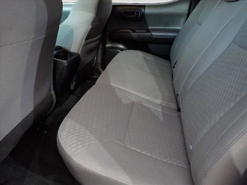 Used 2022 Toyota Tacoma SR image 9