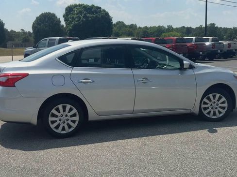 Used 2017 Nissan Sentra SV FWD image 9