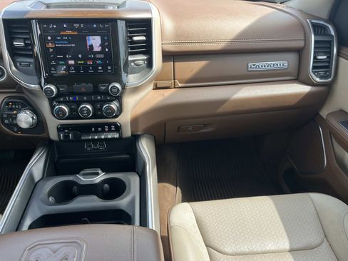 Used 2022 RAM 1500 Laramie AWD/4WD image 17