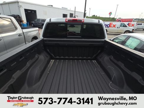Used 2024 Chevrolet Colorado Trail Boss w/ Advanced Trailering Package AWD/4WD image 6