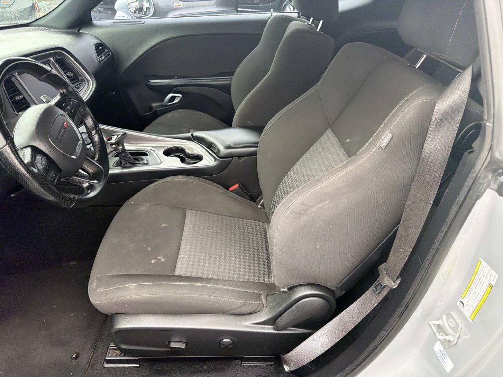 Used 2022 Dodge Challenger R/T RWD image 16