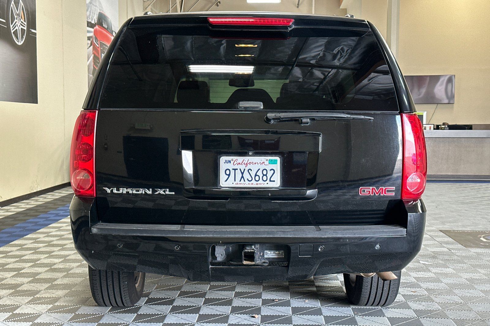 Used 2013 GMC Yukon XL SLT RWD image 5