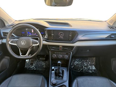 Used 2022 Volkswagen Taos SE image 13