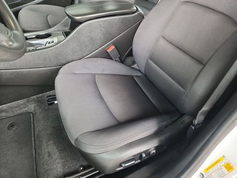 Used 2024 Chevrolet Malibu LT FWD image 17