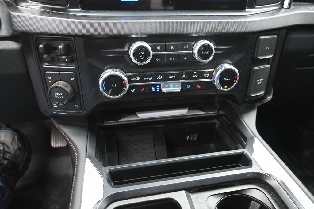 Used 2024 Ford F350 Platinum w/ FX4 Off-Road Package AWD/4WD image 9