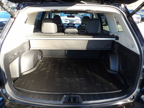 Used 2024 Subaru Forester Limited image 28