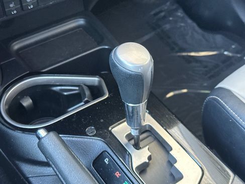 Used 2016 Toyota RAV4 Limited FWD image 21