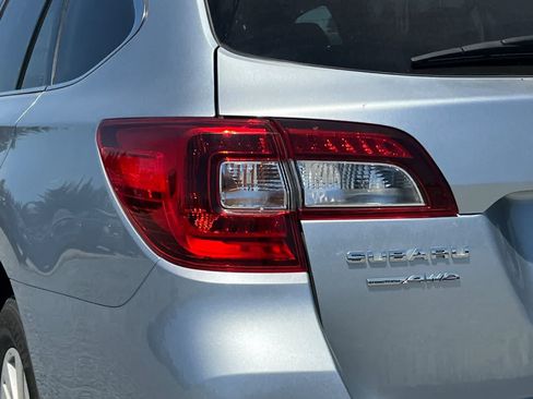 Used 2016 Subaru Outback 2.5i Premium AWD/4WD image 13