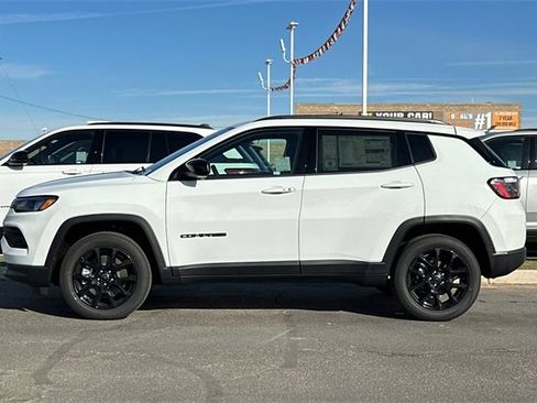 New 2026 Jeep Compass Latitude image 10