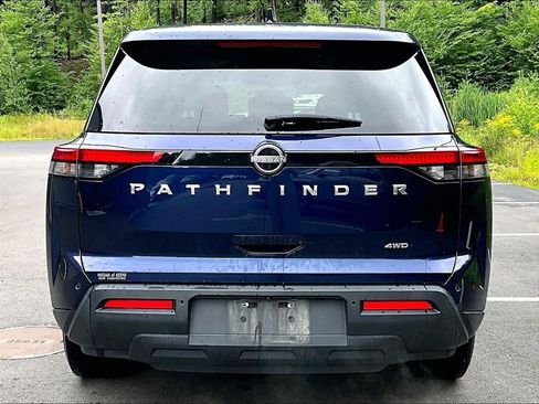 Used 2022 Nissan Pathfinder S AWD/4WD image 5