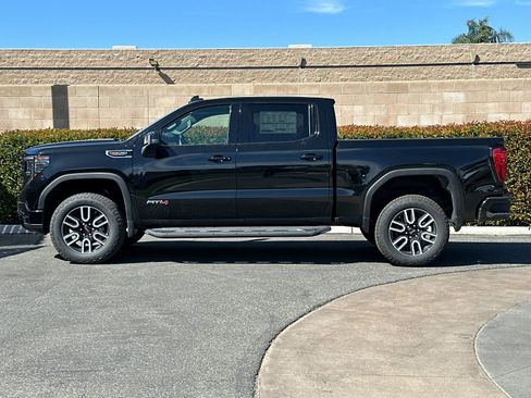 New 2026 GMC Sierra 1500 AT4 w/ AT4 Premium Package AWD/4WD image 7