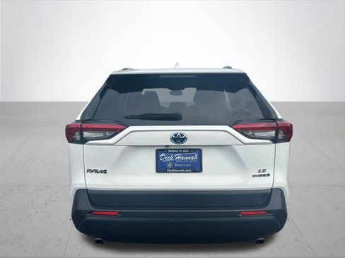 Certified 2023 Toyota RAV4 LE AWD/4WD image 9