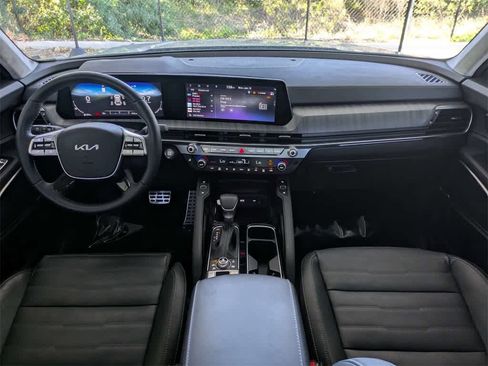 Used 2024 Kia Telluride SX Prestige w/ Towing Package image 25