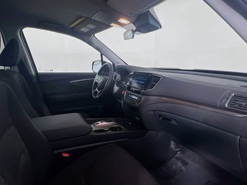 Certified 2025 Honda Ridgeline Sport+ image 10