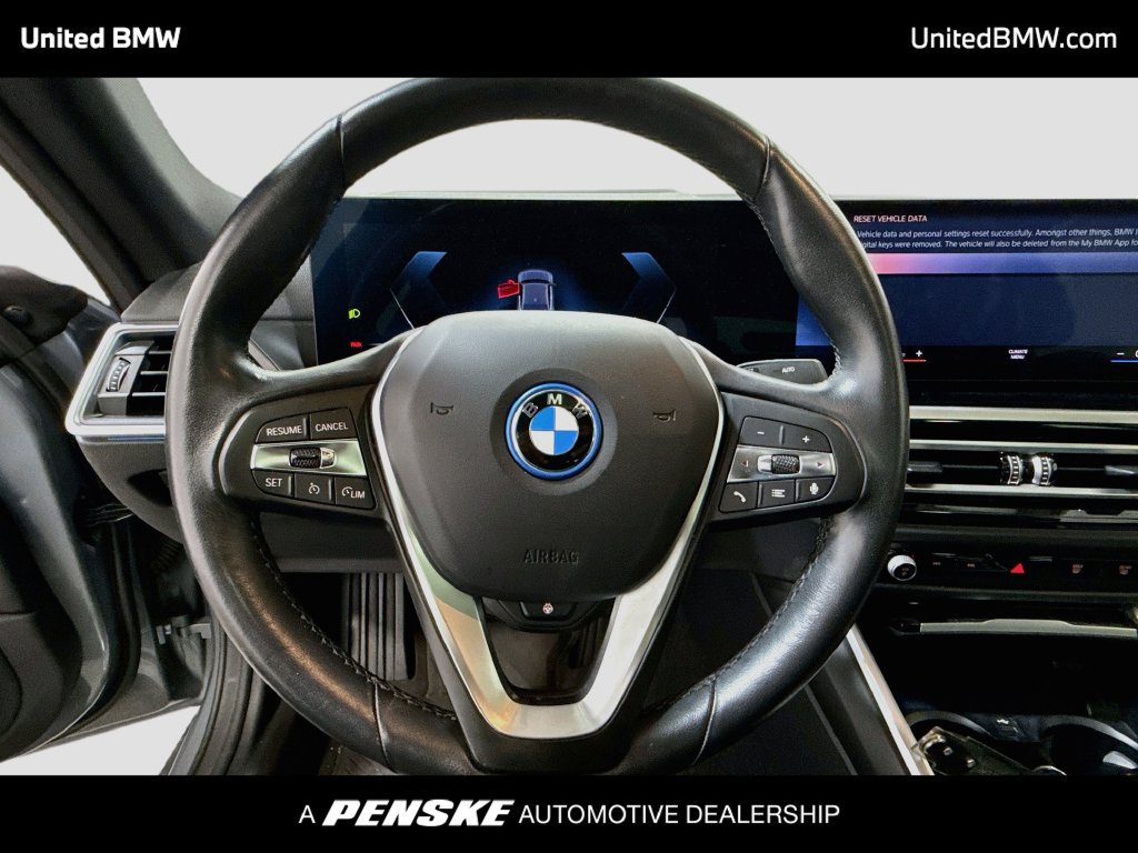 Used 2023 BMW i4 eDrive35 w/ Premium Package RWD image 13
