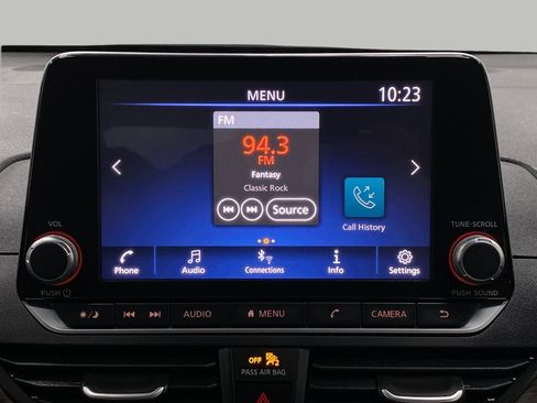 Used 2025 Nissan Altima 2.5 SV FWD image 21