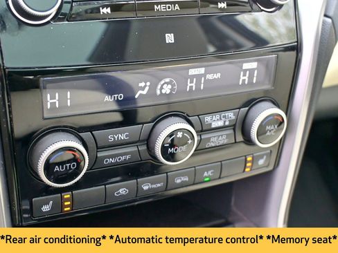 Certified 2022 Subaru Ascent Limited w/ Technology Package image 8