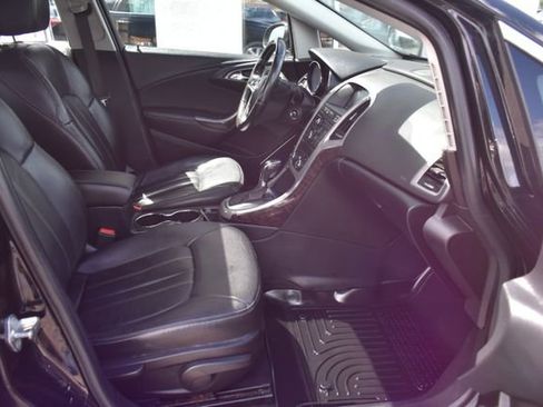 Used 2017 Buick Verano Leather w/ Experience Buick Package FWD image 44