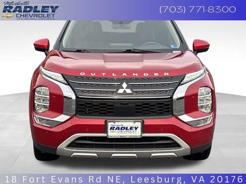 Used 2023 Mitsubishi Outlander SE image 9