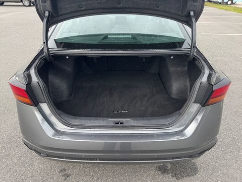 Used 2024 Nissan Altima 2.5 SV image 17