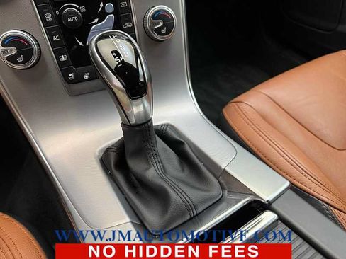 Used 2018 Volvo S60 T5 Inscription Platinum AWD/4WD image 32