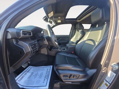 Used 2024 Toyota Tacoma TRD Sport w/ TRD Sport Premium Package AWD/4WD image 9