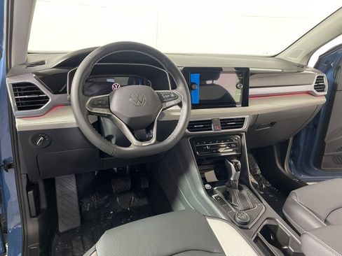 New 2026 Volkswagen Taos SEL image 8