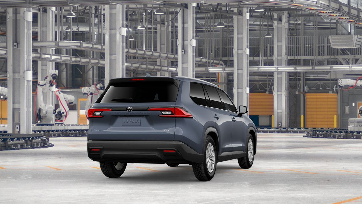 New 2026 Toyota Grand Highlander XLE FWD image 11