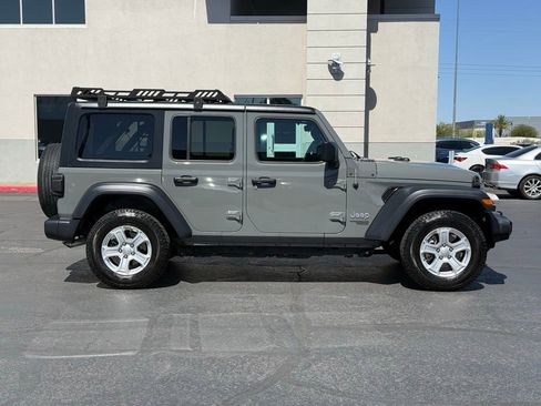 Used 2018 Jeep Wrangler Unlimited Sport S AWD/4WD image 2