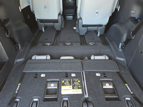 New 2026 Toyota Sienna XLE AWD/4WD image 14