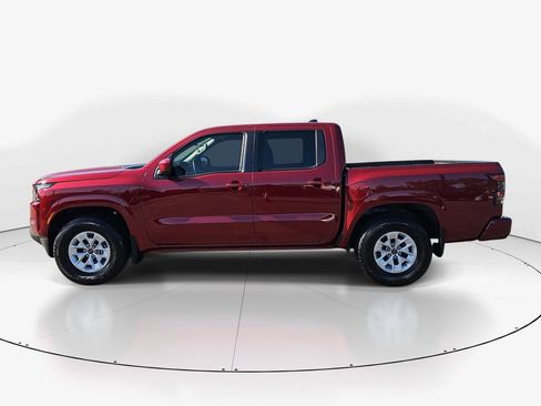 Used 2024 Nissan Frontier SV RWD image 9
