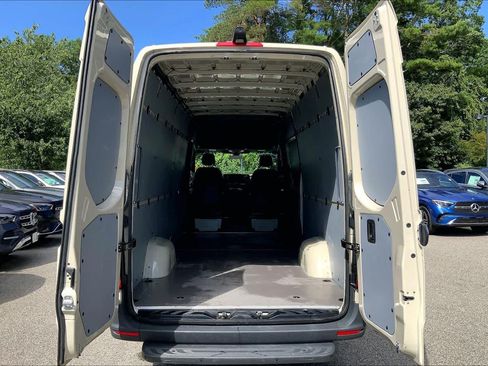 Used 2025 Mercedes-Benz Sprinter 2500 image 36