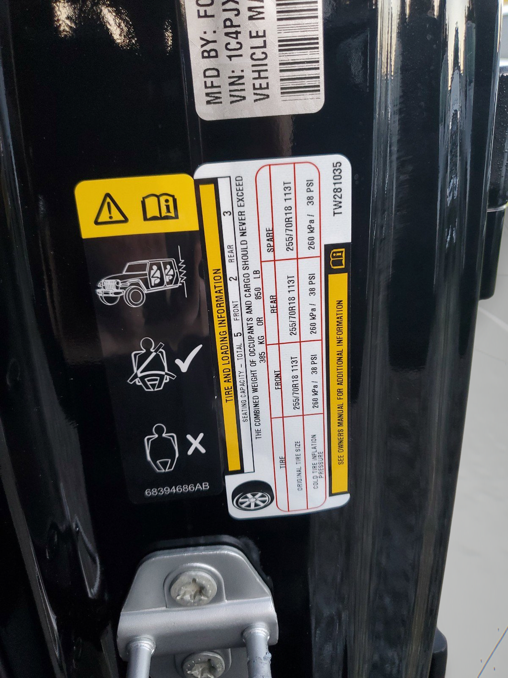 New 2026 Jeep Wrangler Unlimited Sahara AWD/4WD image 32