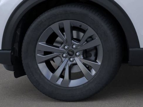 New 2026 Ford Explorer Active image 19