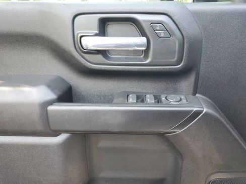 Used 2025 Chevrolet Silverado 2500 Custom w/ Custom Convenience Package AWD/4WD image 17