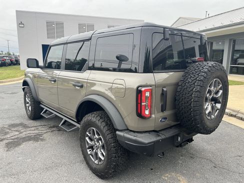 Used 2025 Ford Bronco Badlands AWD/4WD image 3