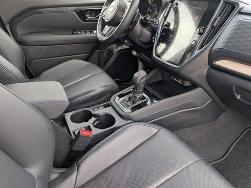 Used 2025 Subaru Forester Limited image 20