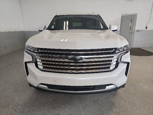 Used 2024 Chevrolet Tahoe High Country w/ Premium Package 2 AWD/4WD image 6