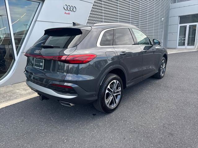 Certified 2025 Audi Q5 Premium w/ Convenience Package AWD/4WD image 4