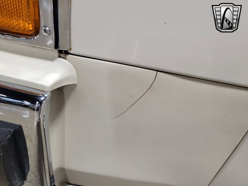 Used 1988 Cadillac Brougham image 26