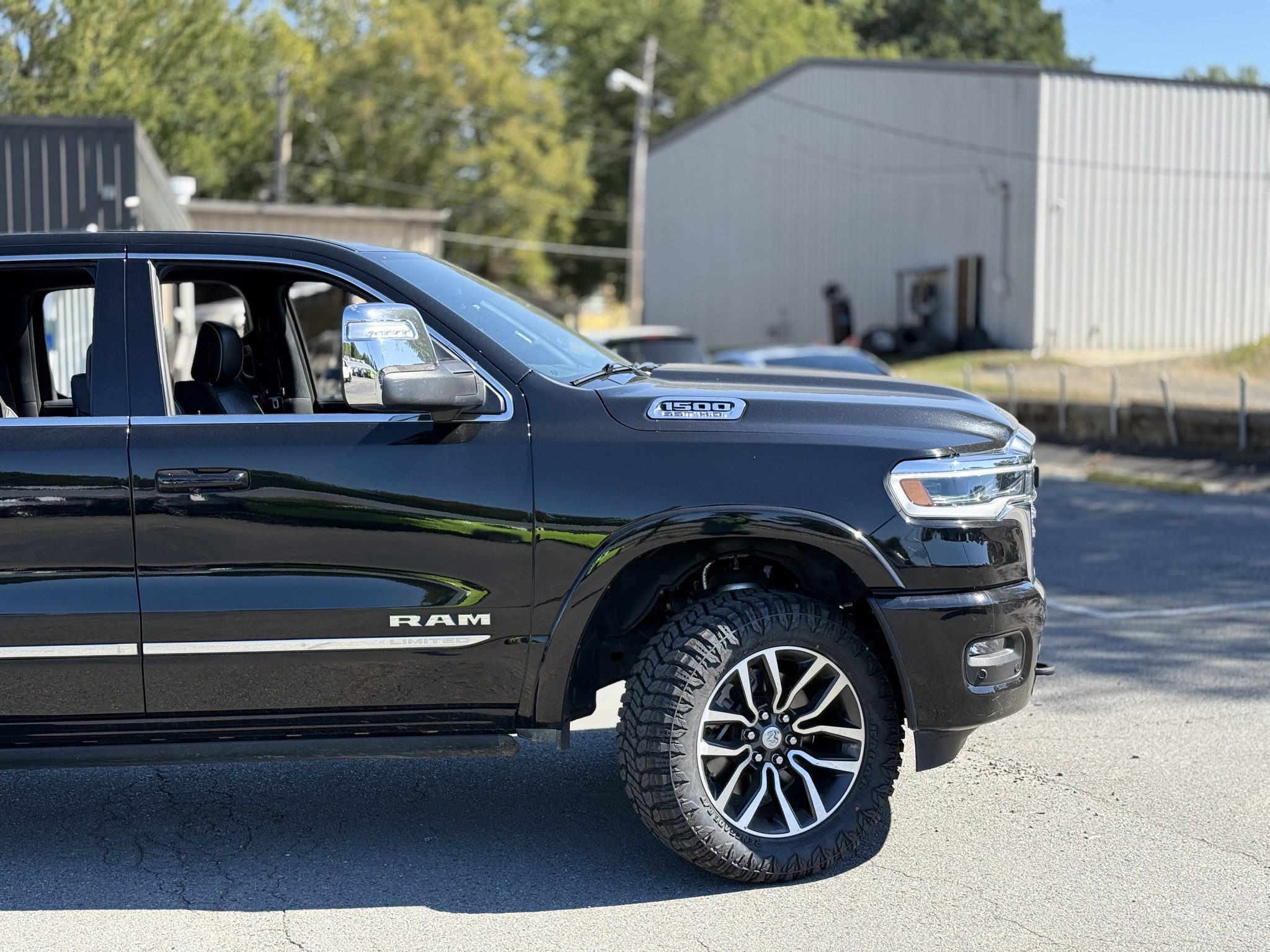 Used 2025 RAM 1500 Limited w/ Trailer Tow Group AWD/4WD image 33
