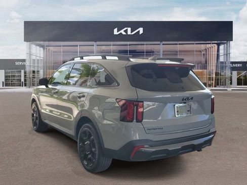 Certified 2025 Kia Sorento SX Prestige w/ Olive Brown Leather Package image 4